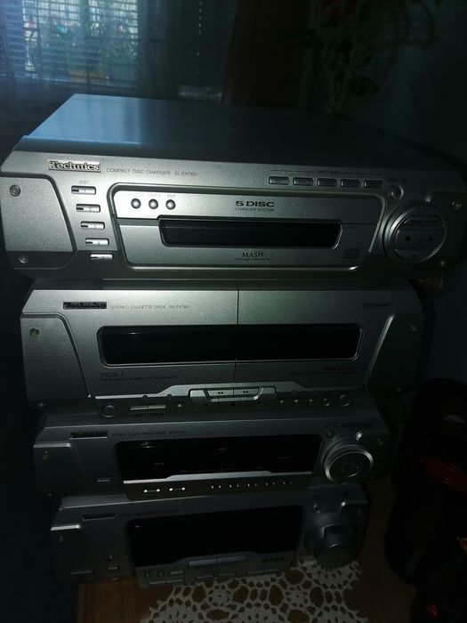 Wieża mini Technics 760