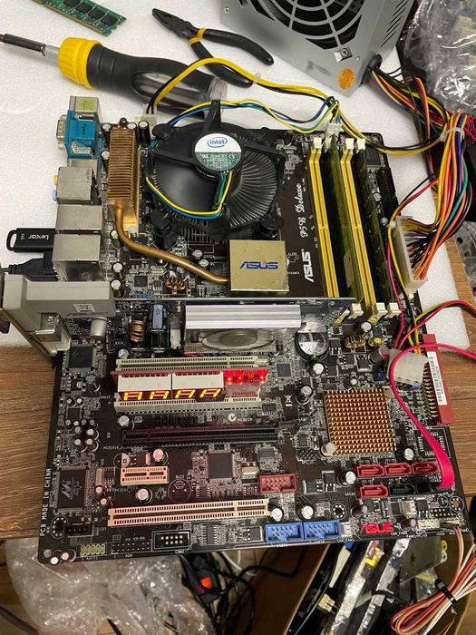 Комплект 775 Asus P5B Deluxe/Pentium E5200/DDR2 2GB