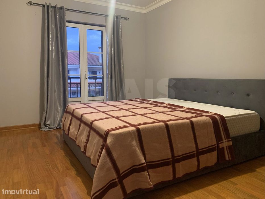 Apartamento T2 em Vale de Santarém