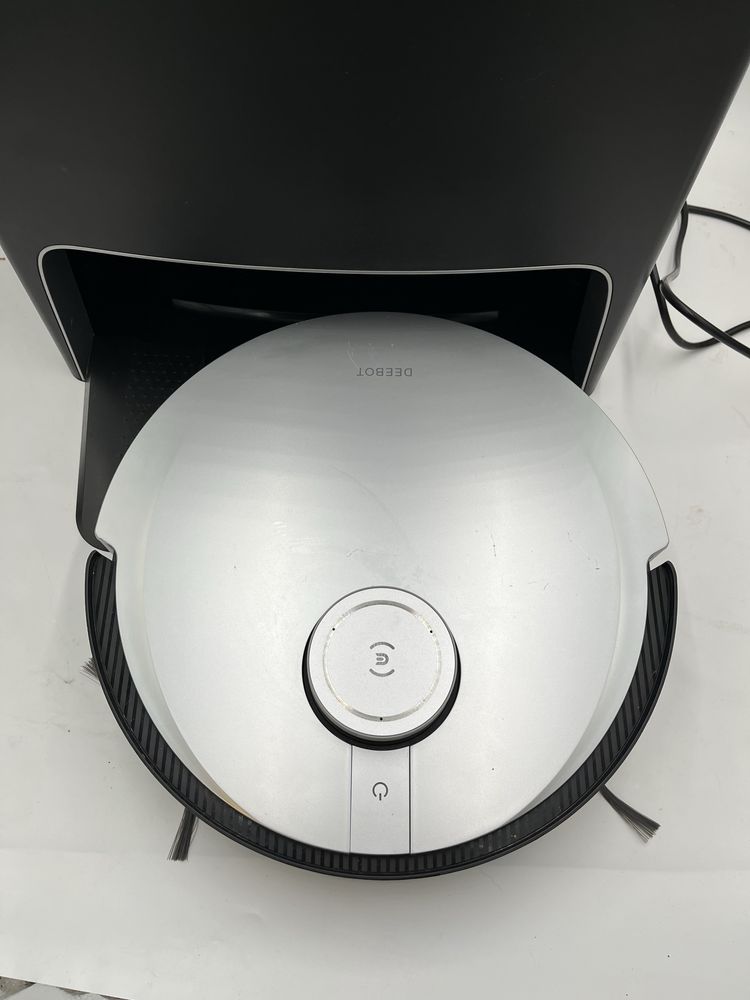 Robot  Sprzatajacy  Ecovcs Deebot  X1 TURBO