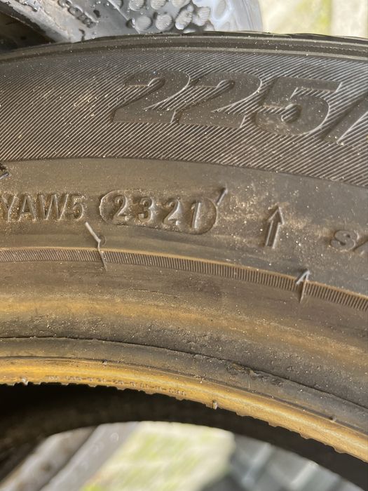 2 Opony zimowe Kumho Wintercraft 94H 225/50/17