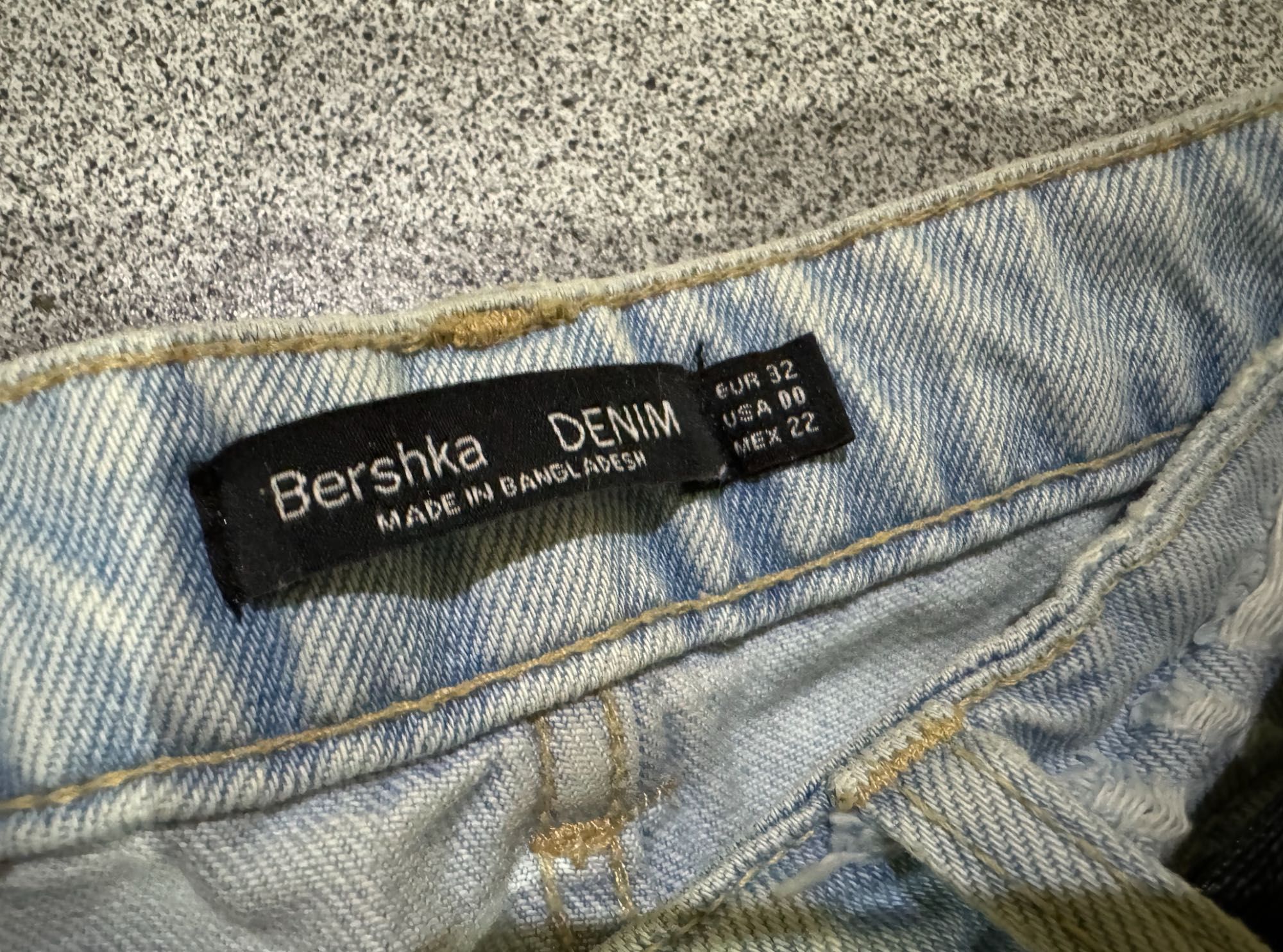 Джинсы Bershka Denim размер 32