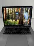 MacBook Pro 15” 2018 — i9 / 16GB RAM / 512GB / Radeon Pro 555x