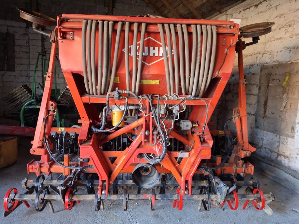 Siewnik Kuhn Fastliner 300 z hydraulika, zadbany