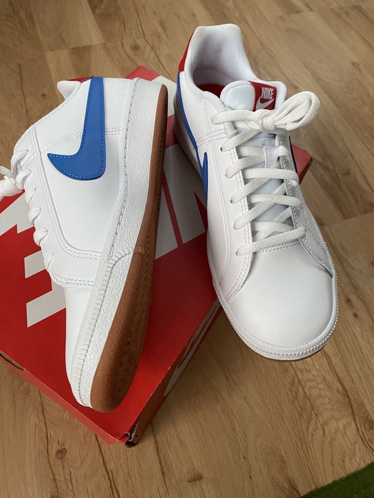 Buty NIKE białe court royale roz. 40