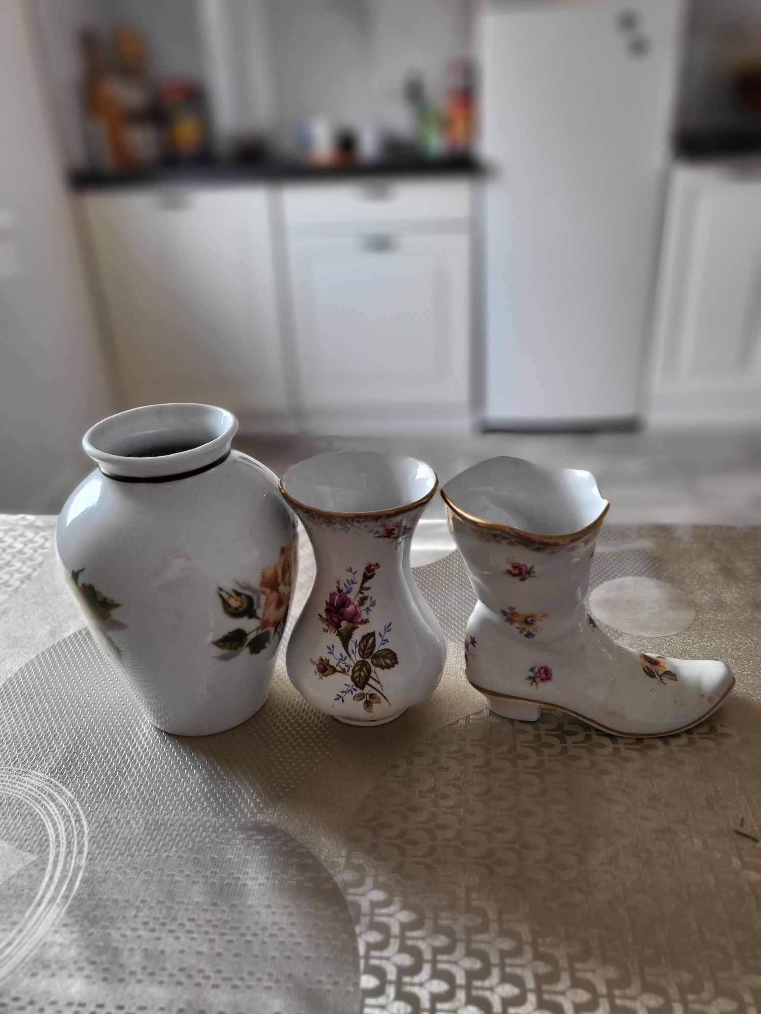 Flakony na kwiaty, z polskiej porcelany, Chodzież