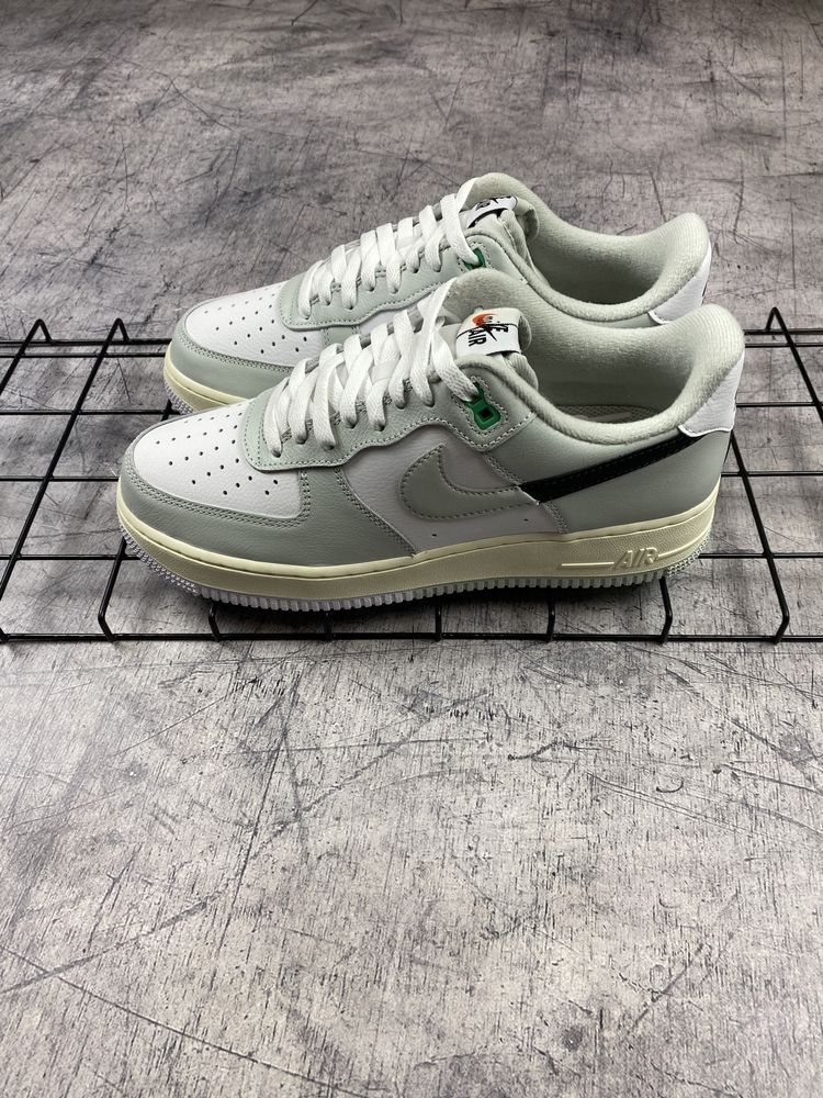 Кроссовки  Nike air force 1 07 LV8  grey white DZ2522-001