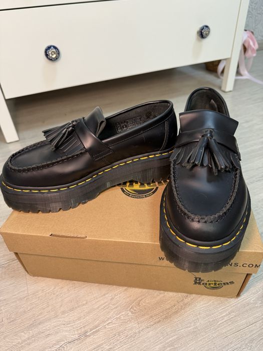 Лофери Dr. Martens
