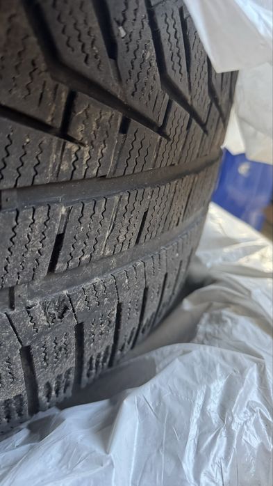 295 35 R21 Hankook Winter I Cept EVO2 SUV W320A