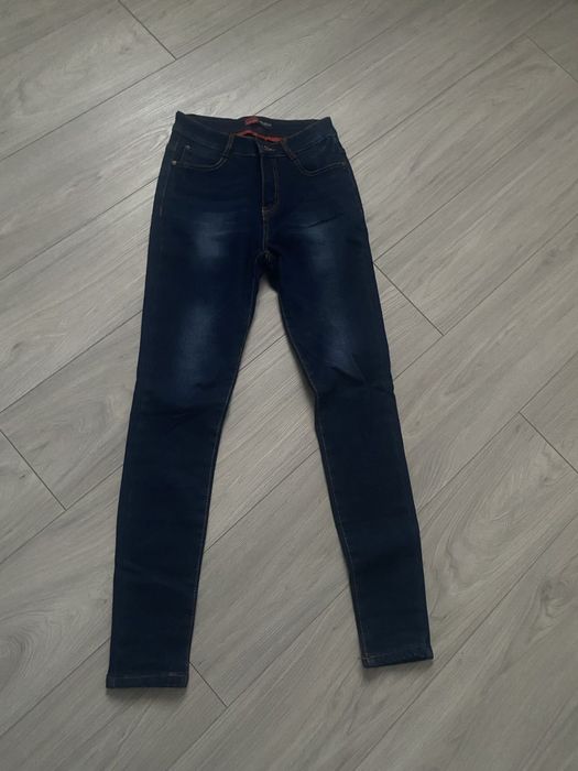 Джинси на утепленні 27 розмір