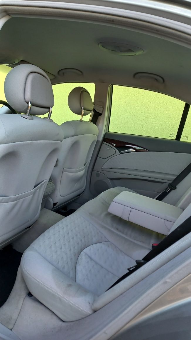 Mercedes Benz E  klasa  1.8 Kompresor 2004r
