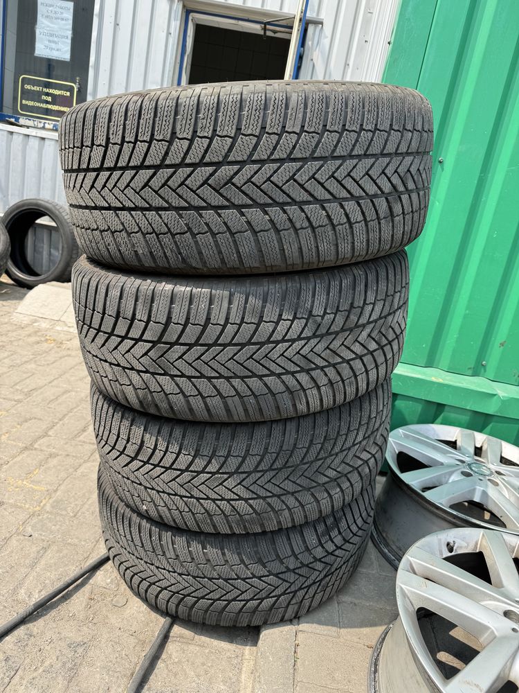 255/50/19 Bridgestone blizzak lm005