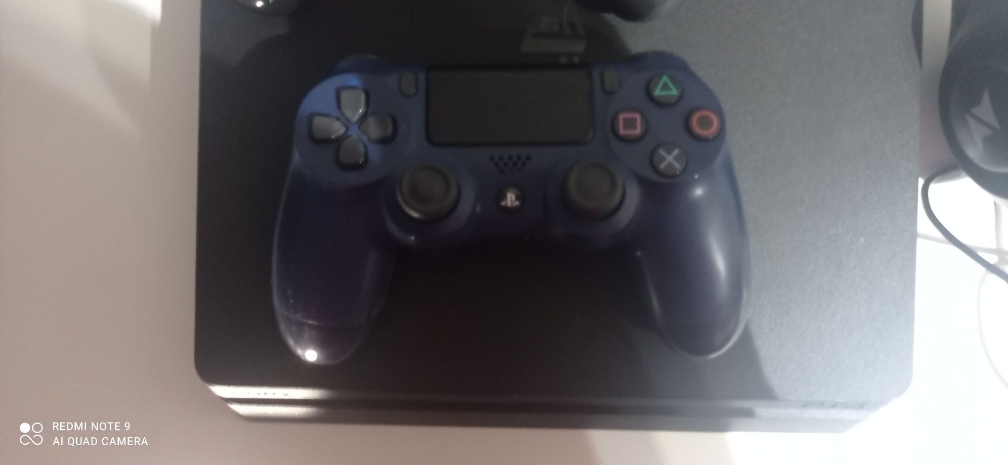 PS4 Slim 1TB, fones gaming