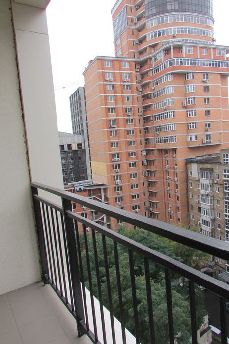 ЦЕНТР новобудова ЖК "Кардинал" вул. Тютюнника Василя, 28 А