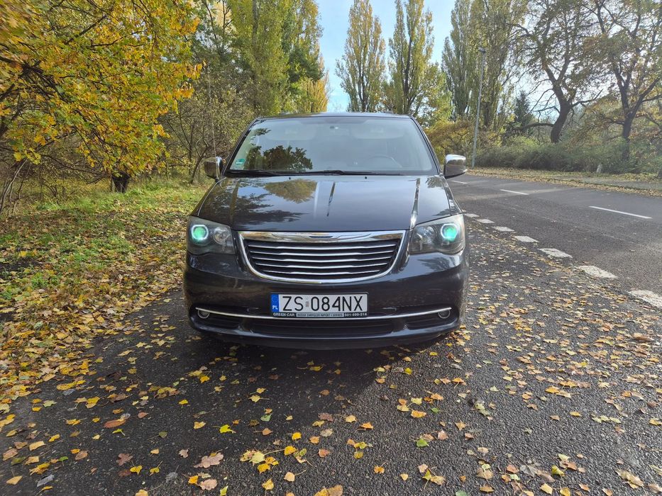 Chrysler Town & Country Chrysler Town&Country Limited 2014 LPG, hak