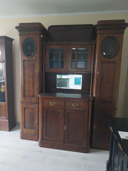 Wyjątkowy duży kredens antyk