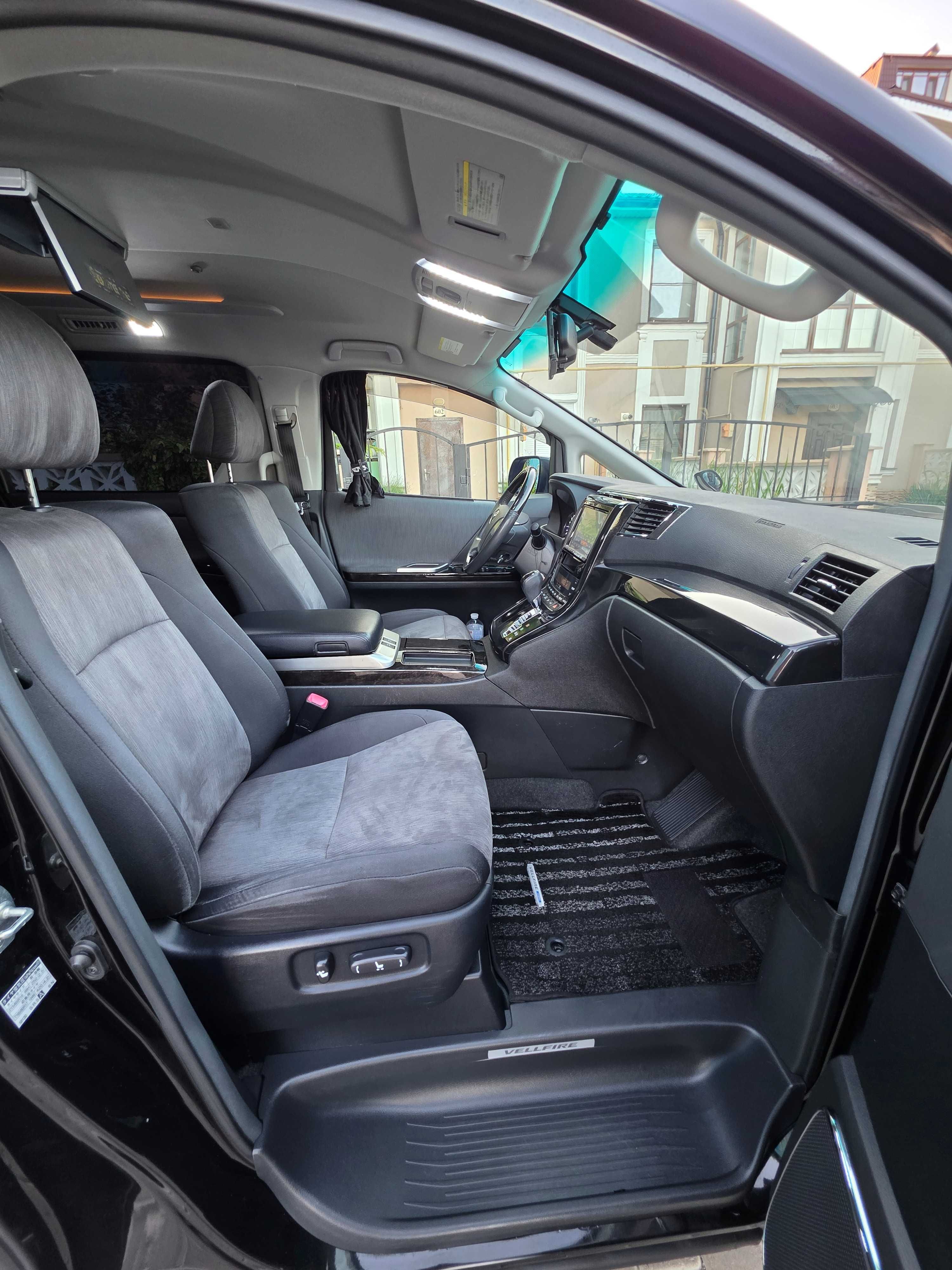 Toyota Vellfire 2012 Гибрид 2,4л вариатор