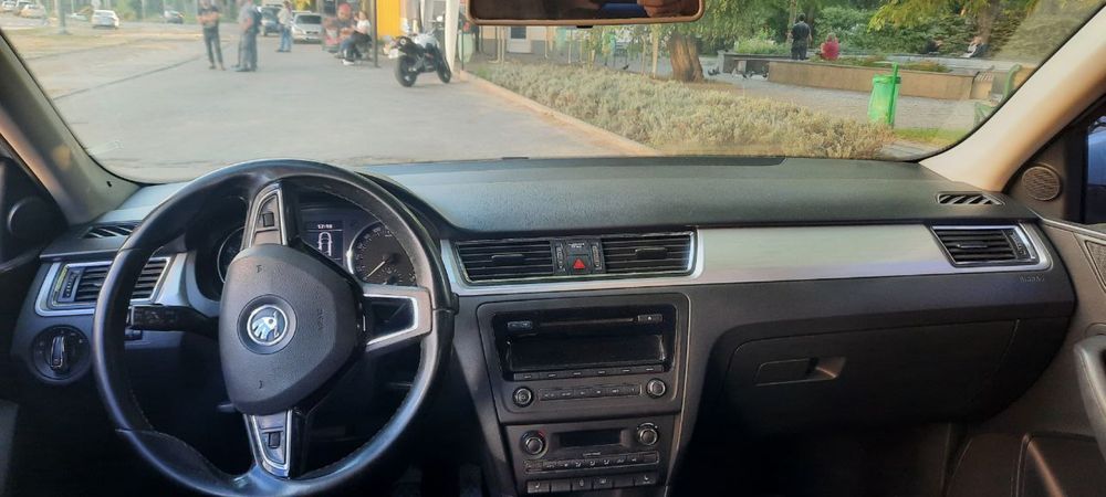 Продам свій автомобіль Skoda Rapid один власник