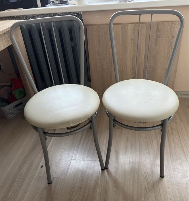Krzesła kuchanne 2szt