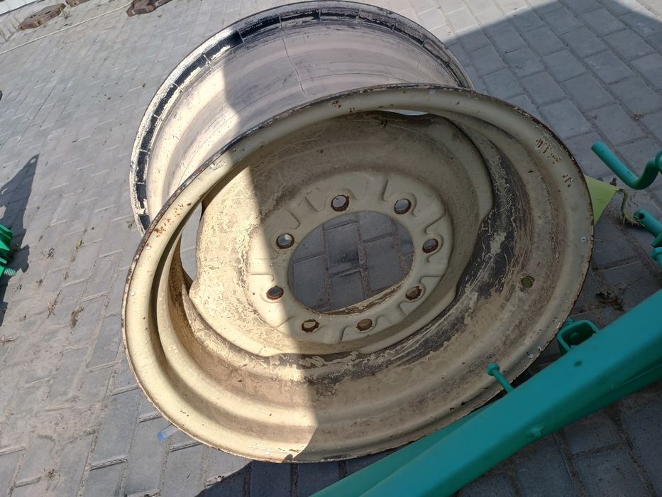 Колесо диски заднє Claas  MF 10.0/80 r12 r16 r15 r18 r26