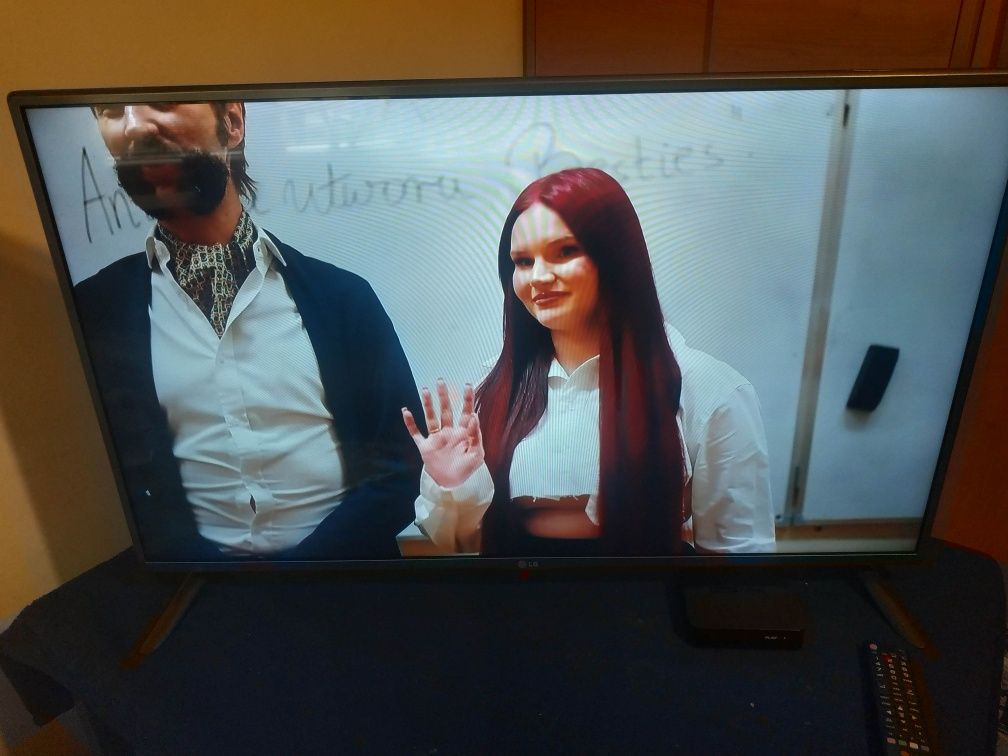 TV 32" LG + Smart TV dekoder box WIFI Android Netflix YouTube
