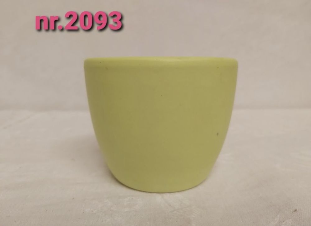 Ceramiczna mała osłonka na doniczkę nr.2093