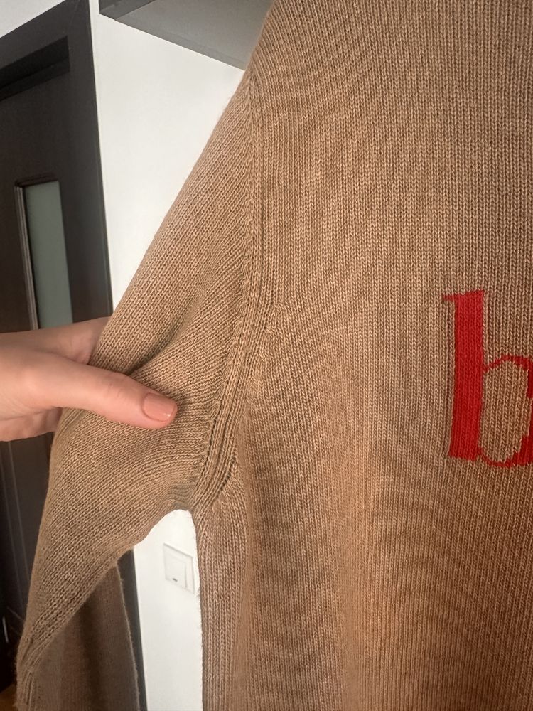 Blumarine вовна бежевий колір р. М