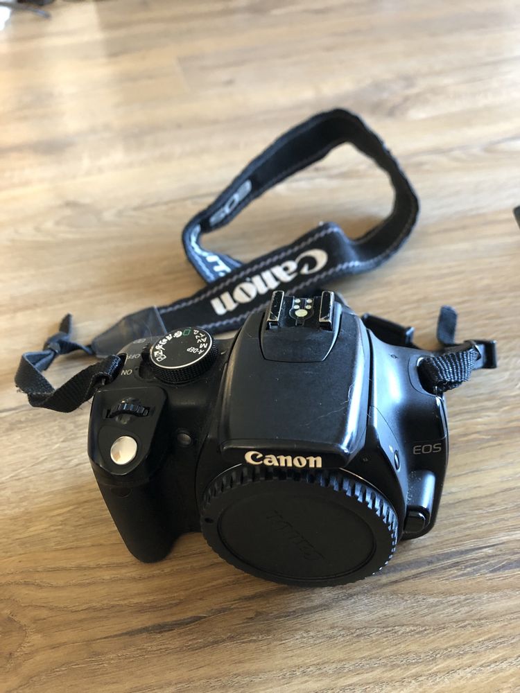 Canon EOS 350D +obiektyw 18-55mm +grip +ładowarka 2 baterie Uszkodzony