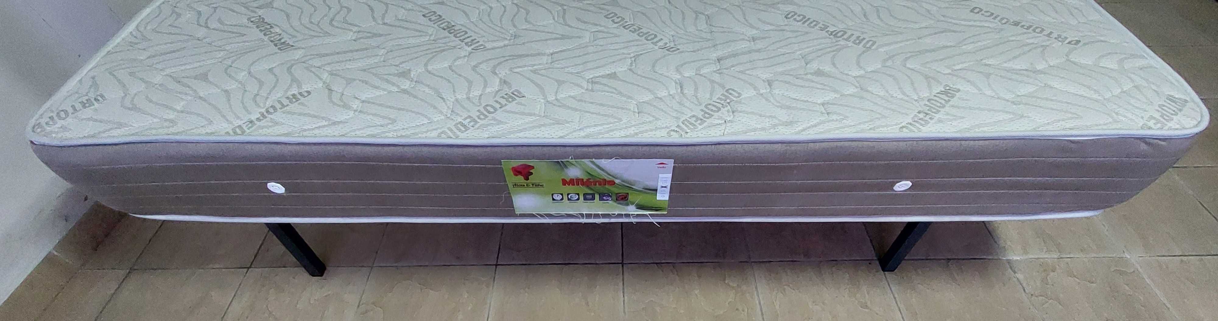 Cama de Solteiro com Colchão