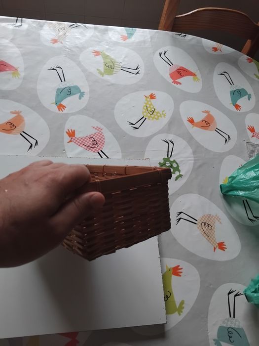 Cesto de vime em bom estado