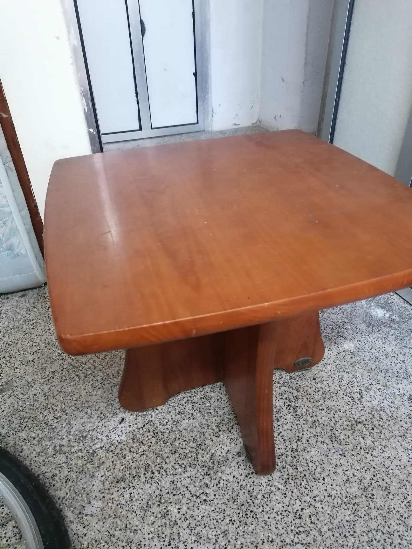 Mesa pequena de sala