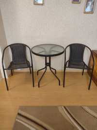 Komplet stolik + trzy krzesła rattanowe