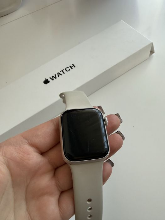 Apple Watch SE (2nd Gen) 40 mm