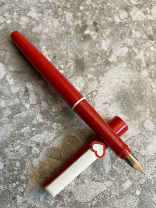 2 canetas de aparo corações alemas