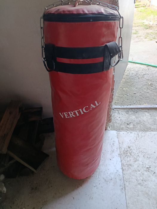 Продам боксерську грушу