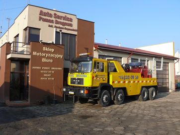 Pomoc Drogowa Sandomierz, transport maszyn urządzeń ciągników