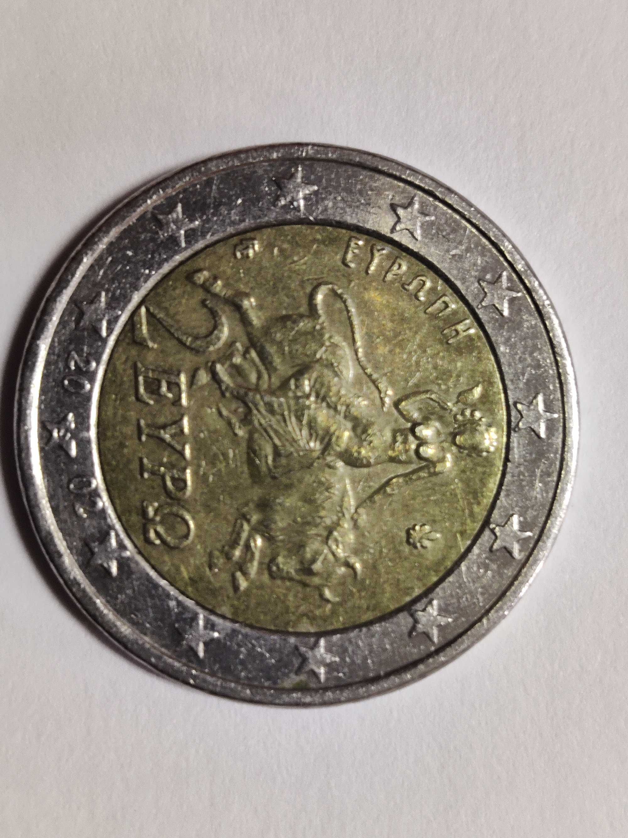 Moedas de 2 comemorativas e moeda de 2 grega com "s"