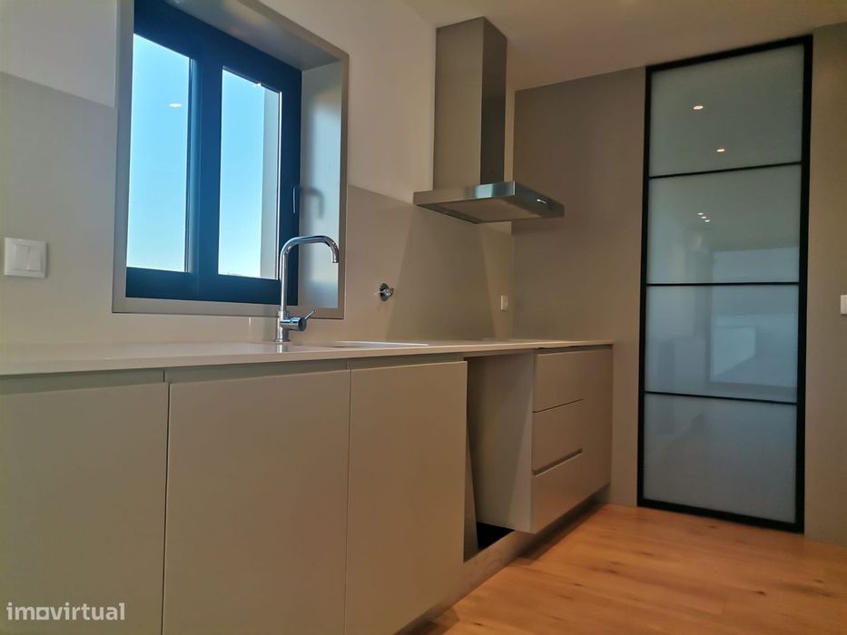 Novo T3 ÚLTIMO PISO de Luxo com TERRAÇO  - Vistas desafogadas