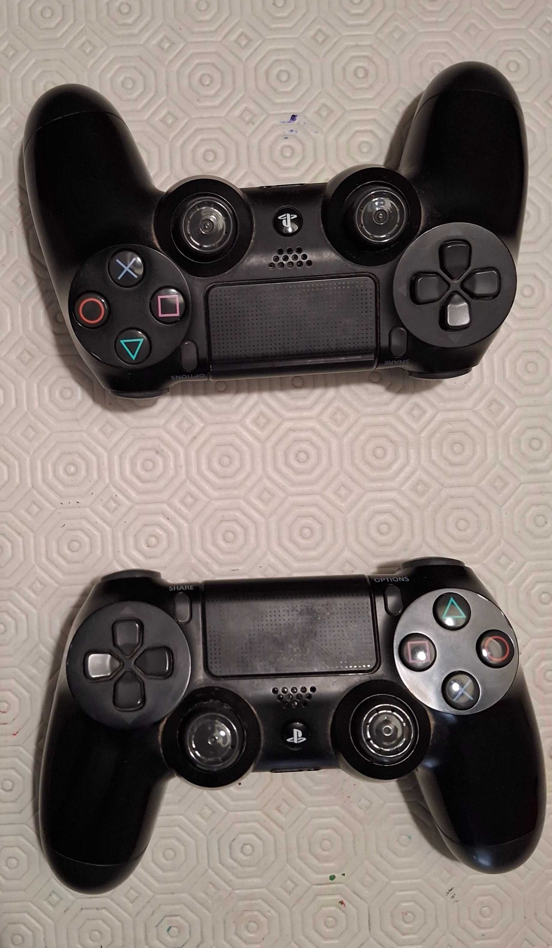 Playstation 4 Slim, 2 comandos e cabos
