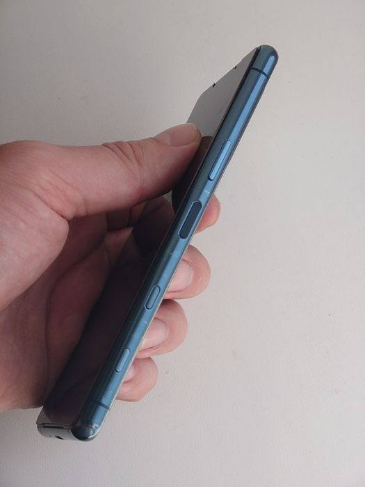 Sony Xperia 5 iii mark 3 зелена полоса