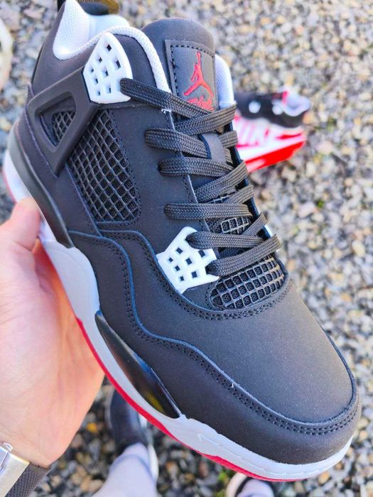 Кросівки демісезонні Nike Jordan 4 Retro підліткові розпродаж