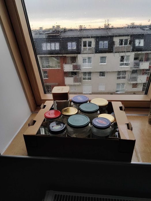 Oddam słoiki o różnej wielkości