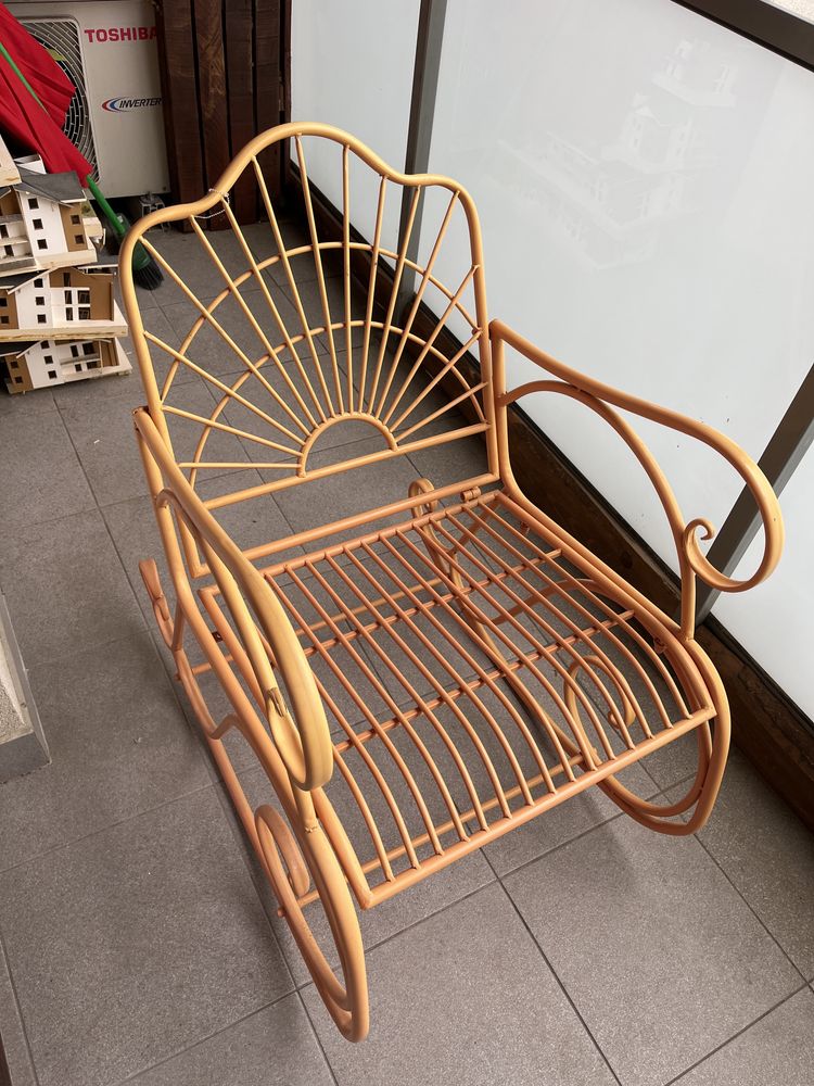 Fotel bujany ogrodowy metalowy