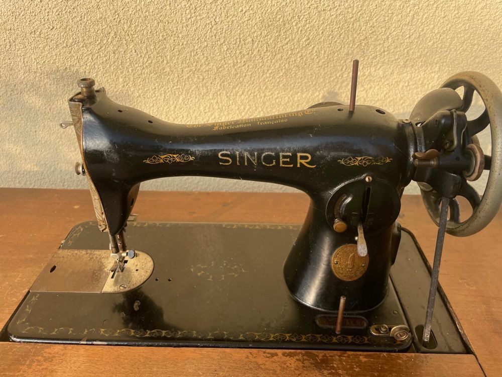Máquina Singer Antiga