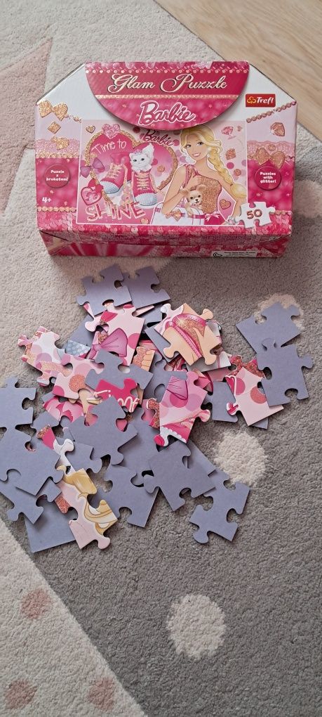 puzzle z brokatem barbie trefl