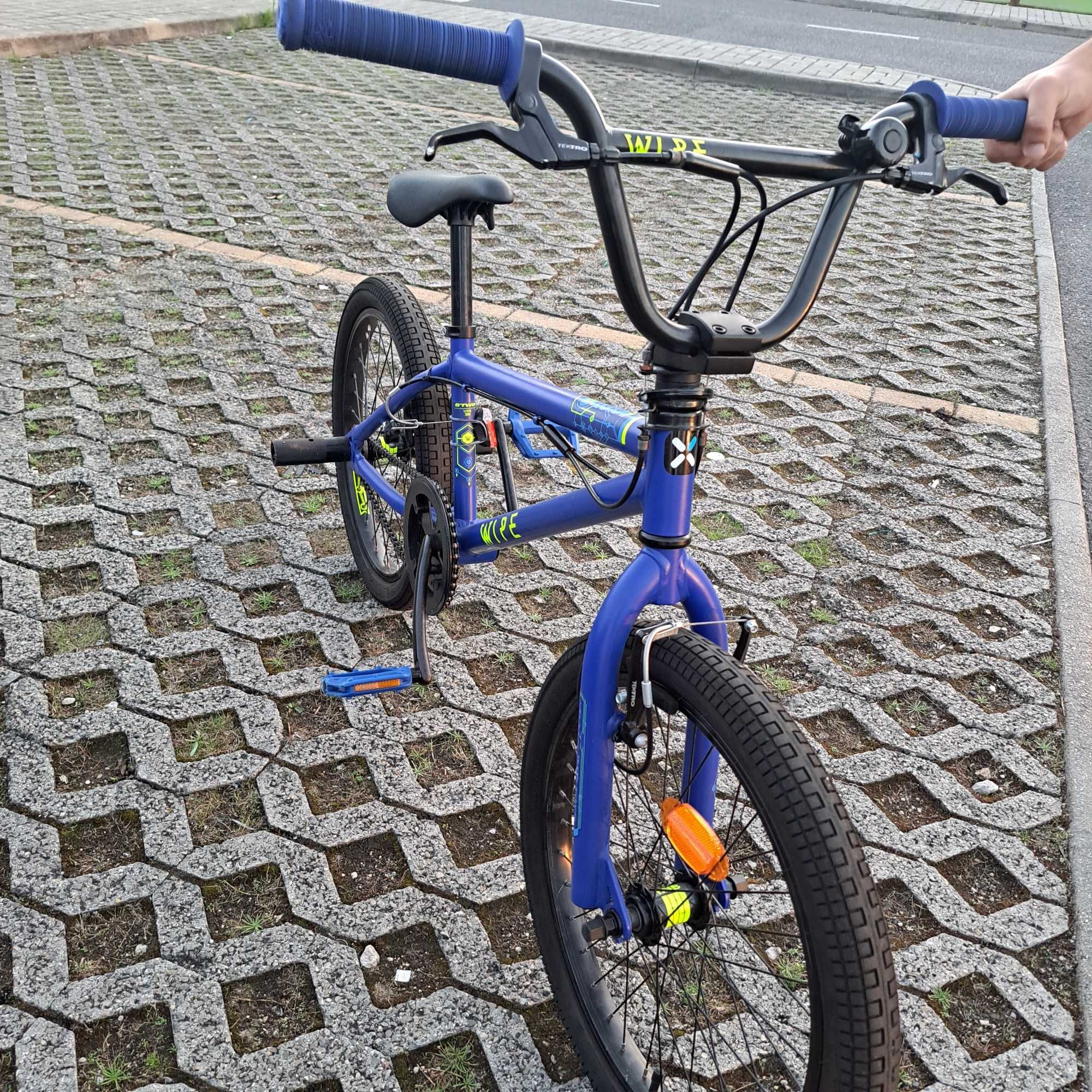 Bicicleta BMX Quase Nova