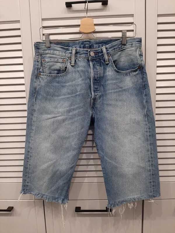 Szorty męskie jeansowe Levi's w rozmiarze S.