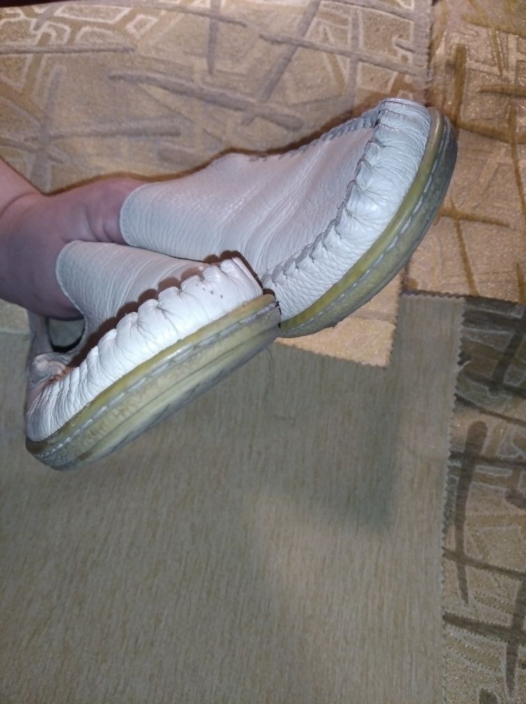 Dalton туфли лоферы мокасины бежевые белые кожаные на лето 36 37