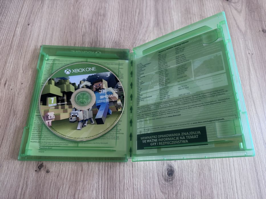 Gra Minecraft na xbox one/series x.