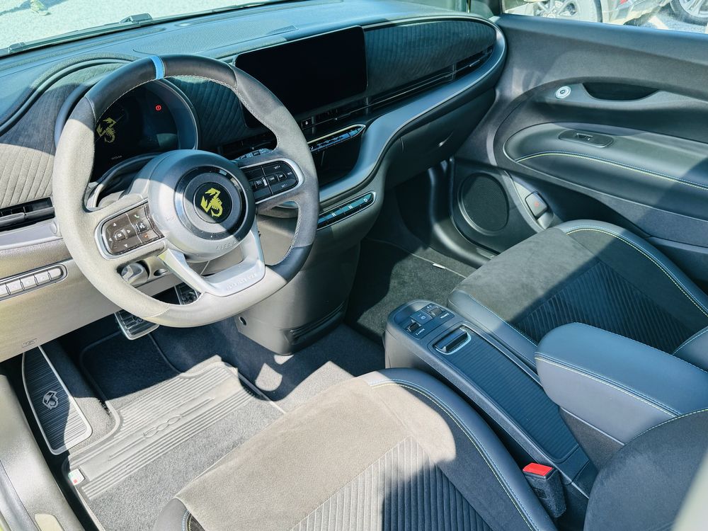 ABARTH 500e SCORPIONISSIMA